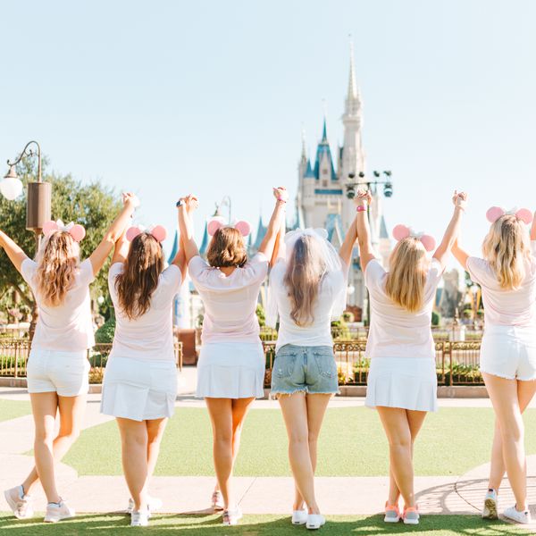 迪士尼学士派对