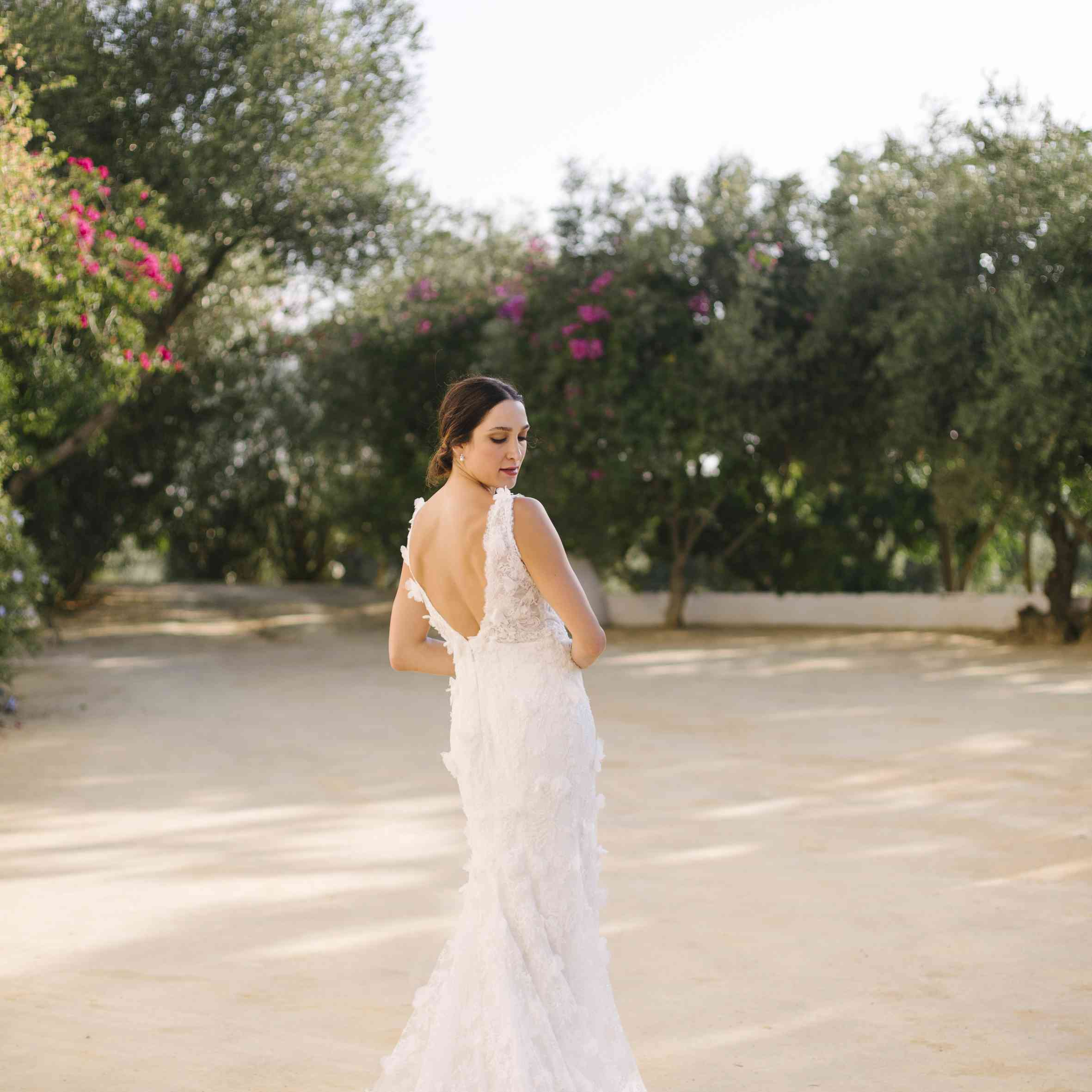 单独的注射新娘褂子