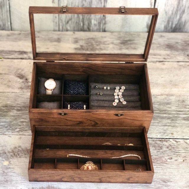 钮扣和珍珠个性化的木材和亚麻手表/首饰盒