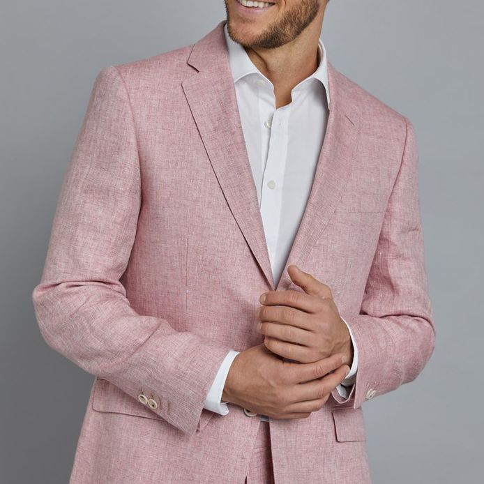 粉红色的西装