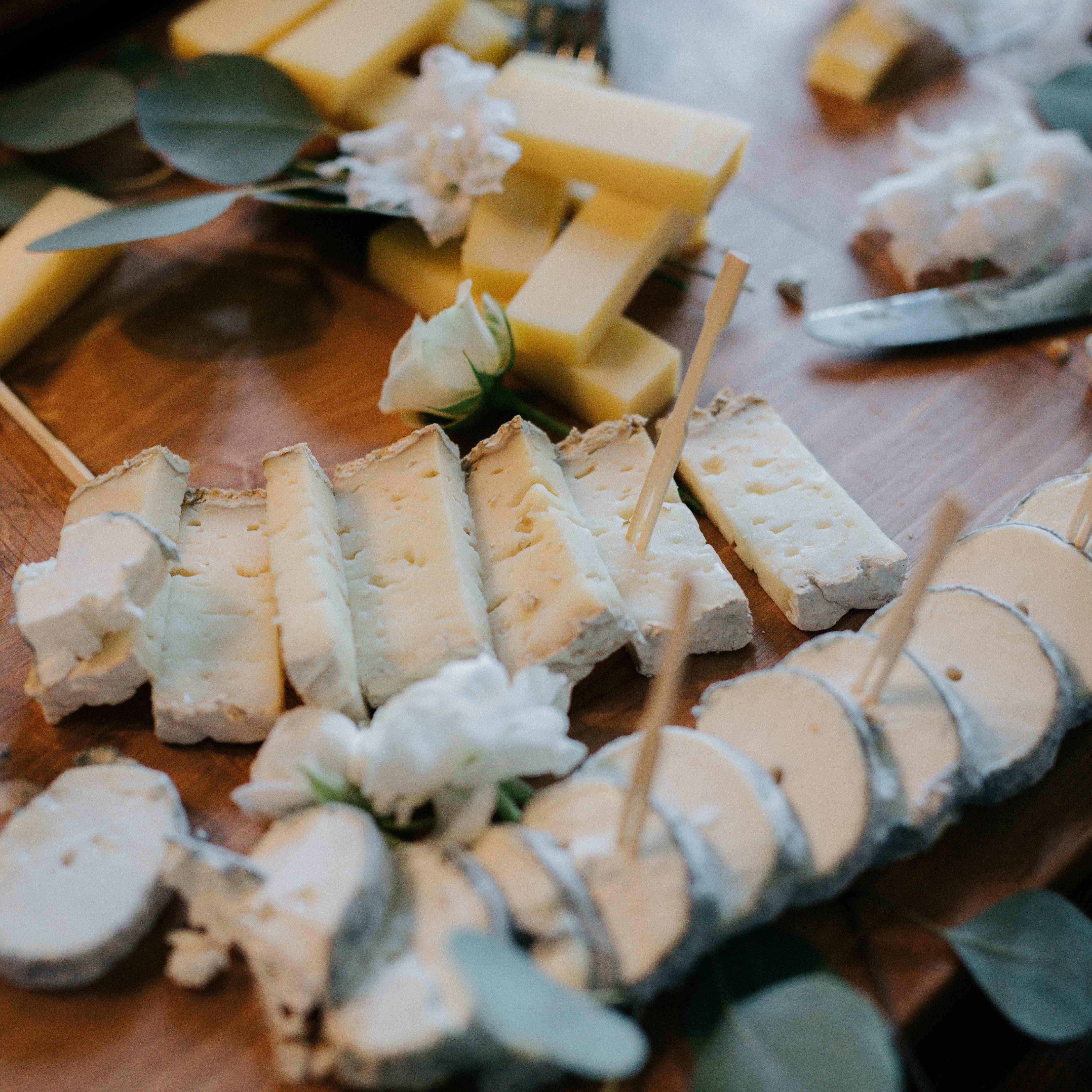 <p>奶酪板斗牛 -  oeuvres </ p> <br> <br>