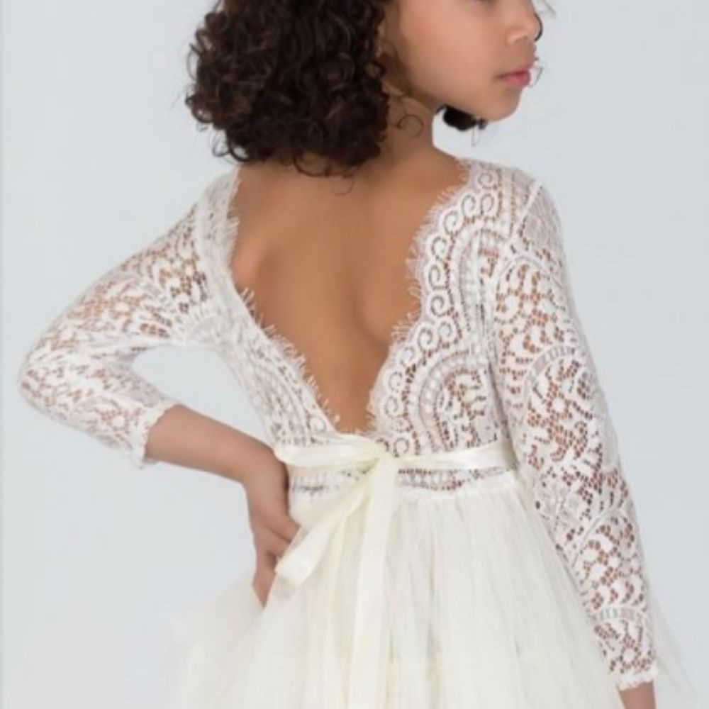 蕾丝花女孩礼服