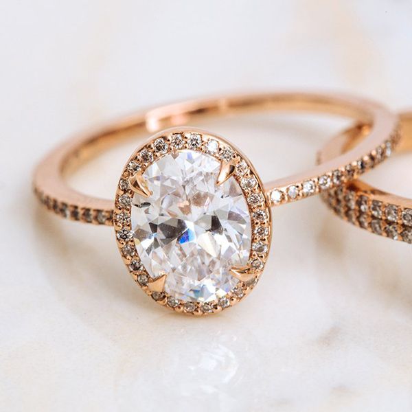 椭圆形金刚石光环