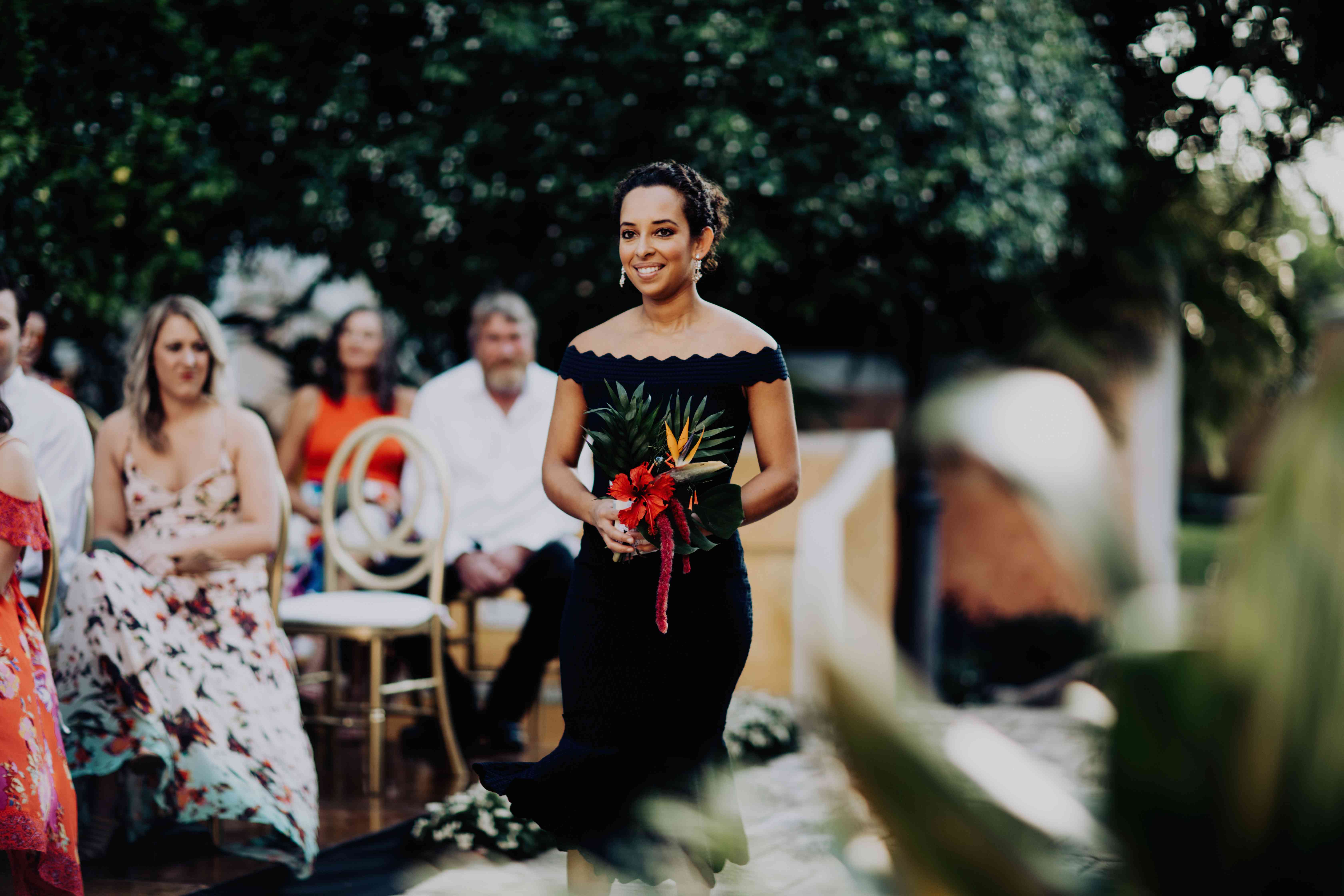 新娘的姐姐走过过道