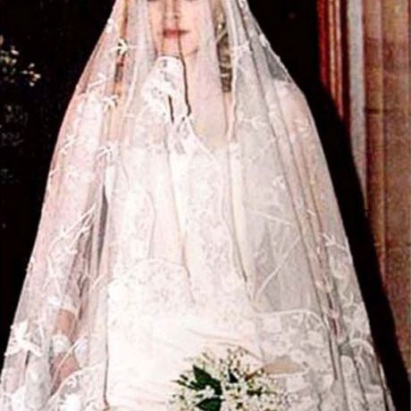 麦当娜2000年在斯特拉麦卡特尼结婚