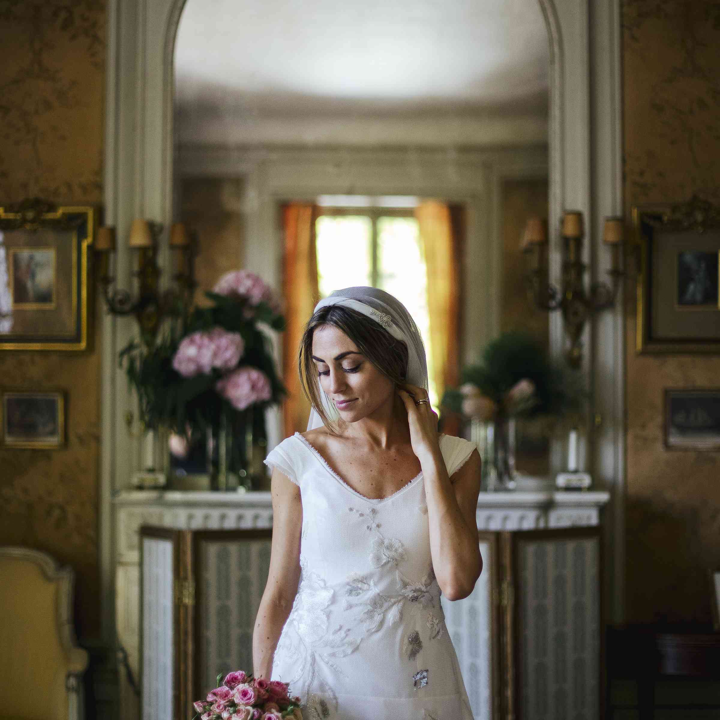 新娘美颜拍摄帽套婚纱礼服