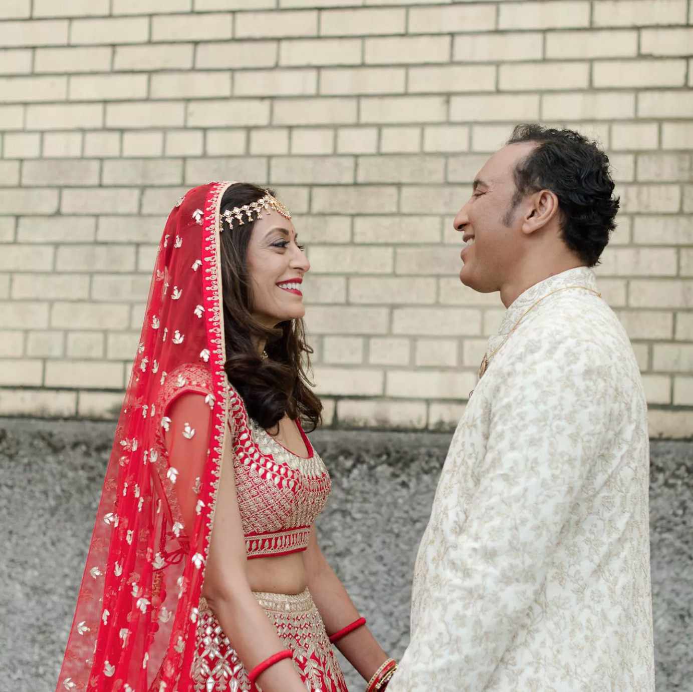 新婚夫妇第一次看到