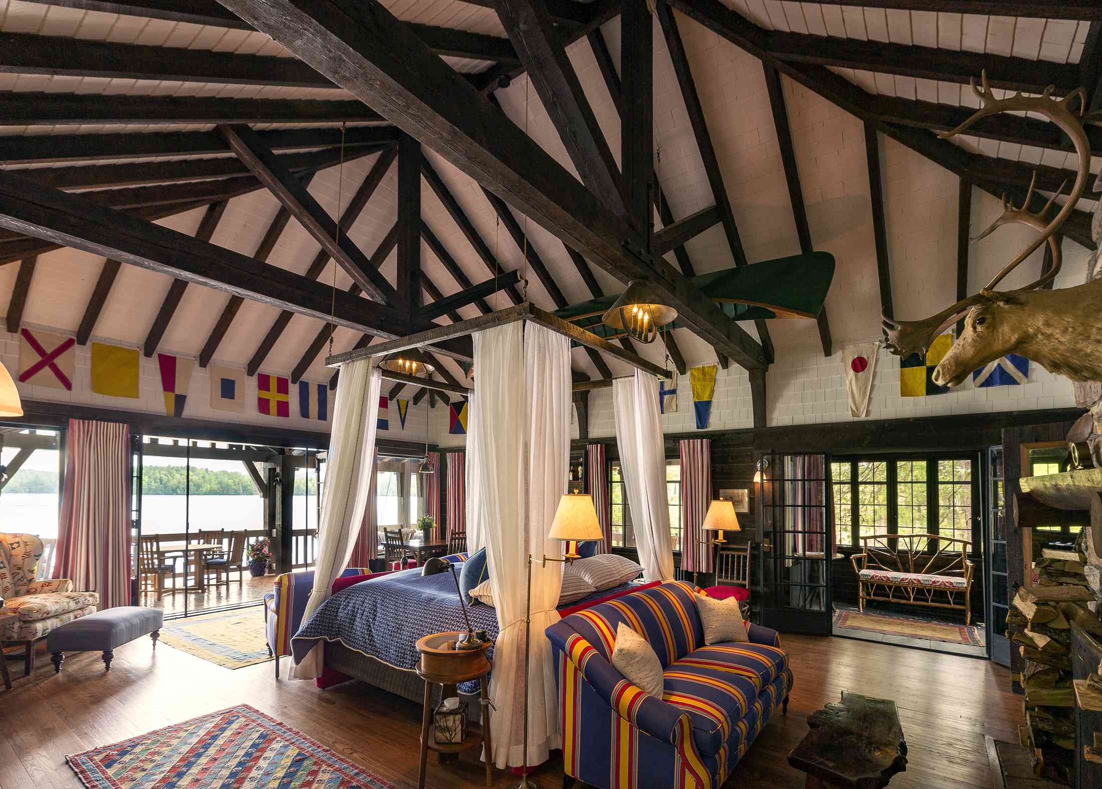 <p>在船屋房间在点上萨拉纳克莱克，纽约</ P>搜索结果