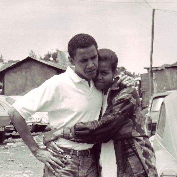 1992年，米歇尔和奥巴马在肯尼亚“class=