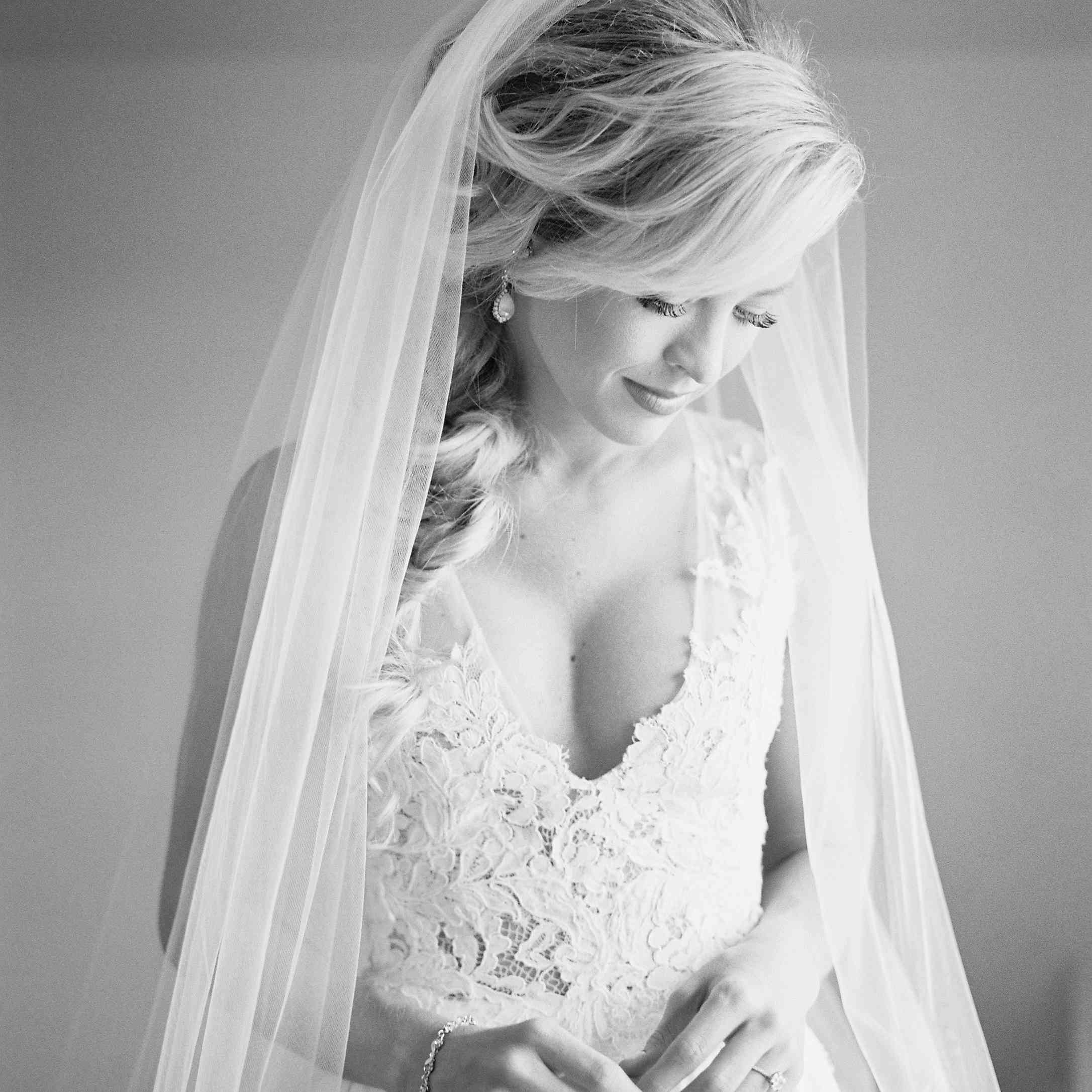 <P>新娘独奏拍摄黑白</ P>搜索结果