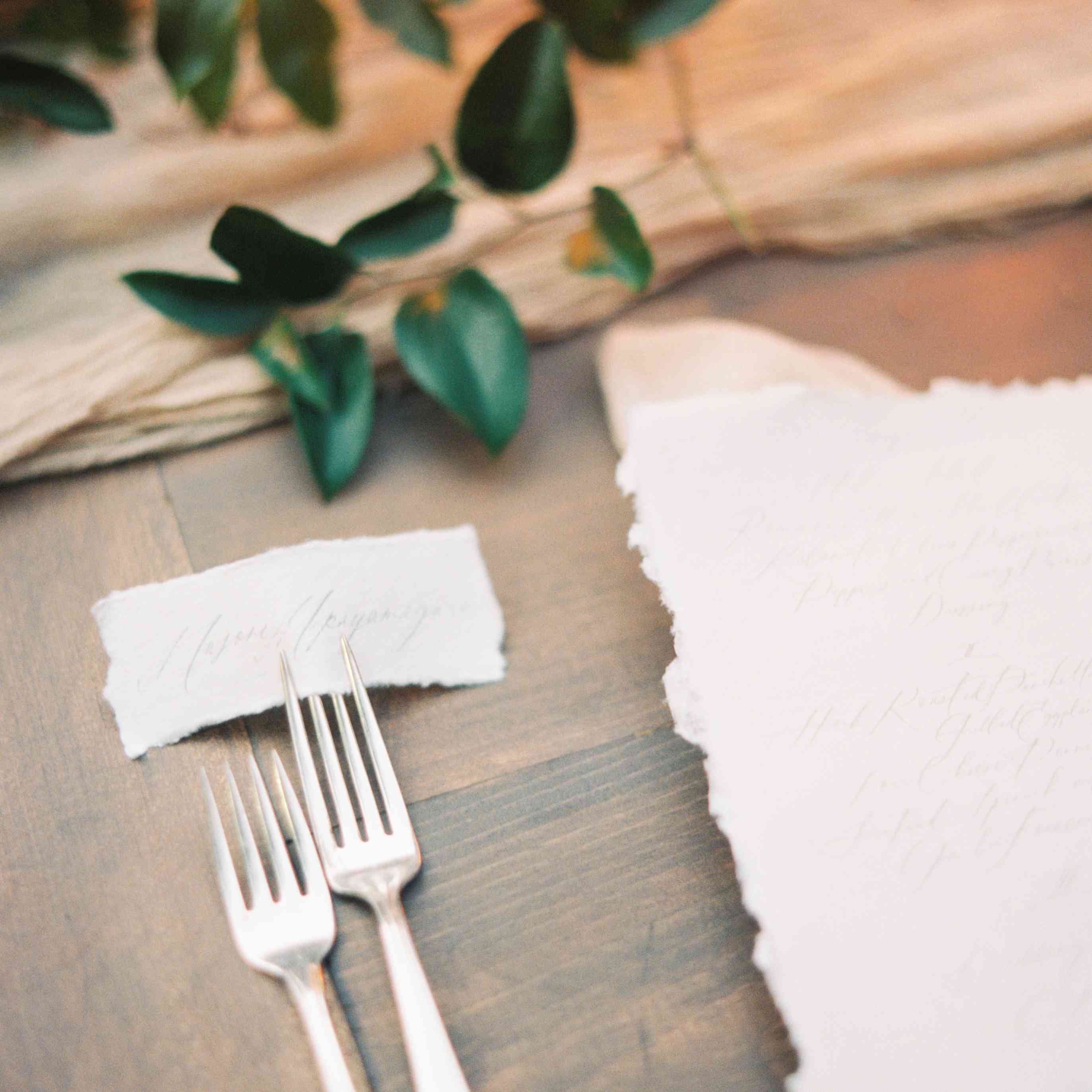 < / p > < p >餐具银器