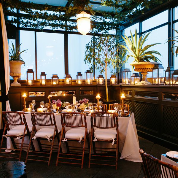 接待装饰与植物和蜡烛