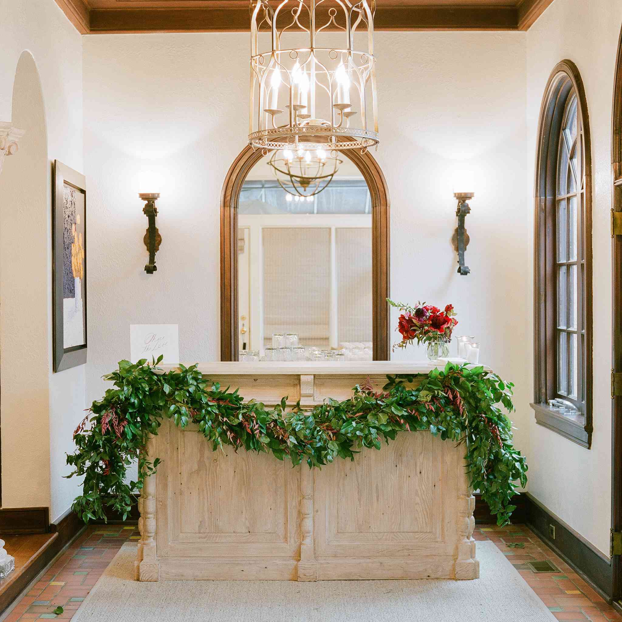 郁郁葱葱的酒吧