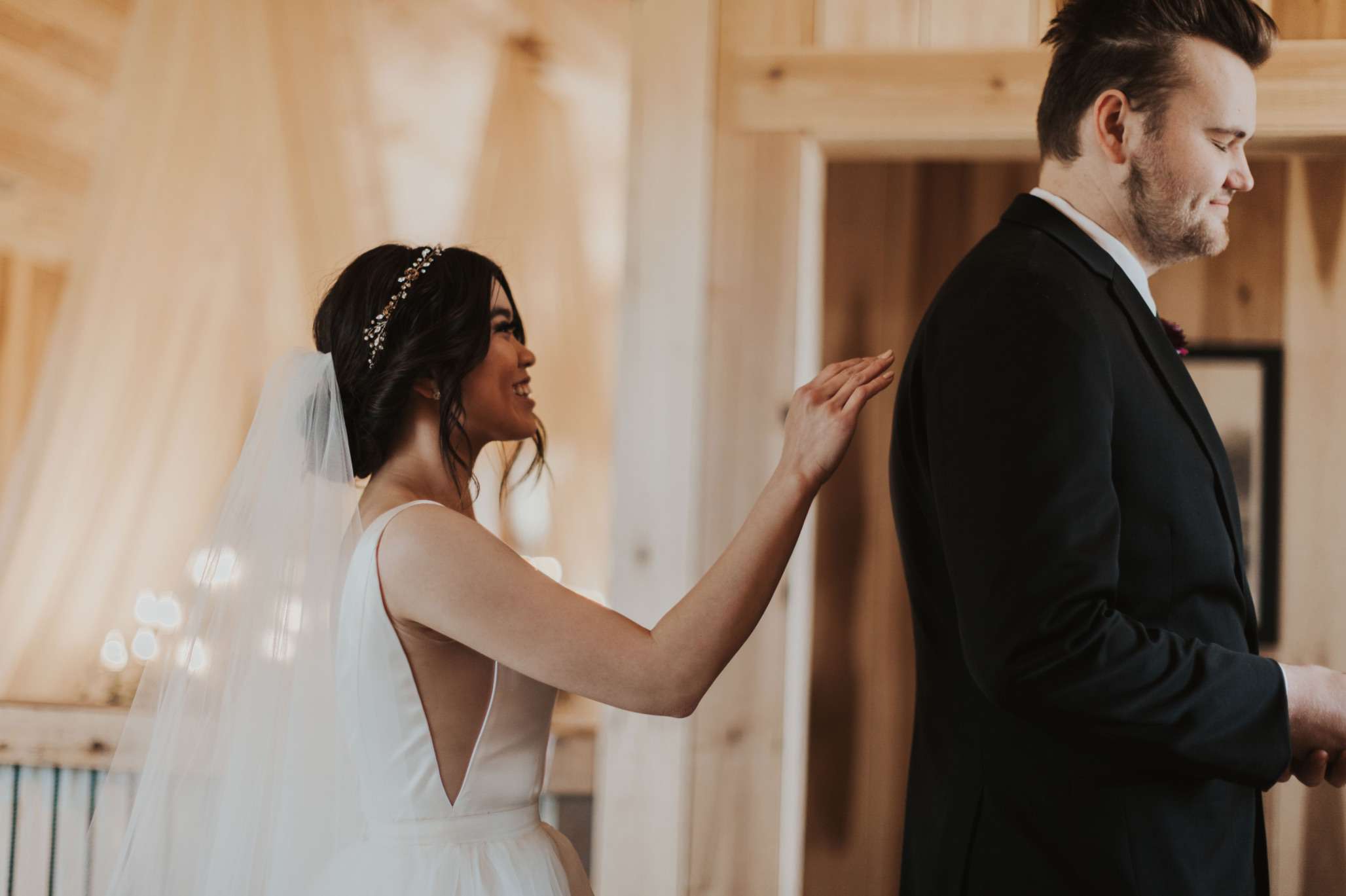 新娘接近新郎的首先看