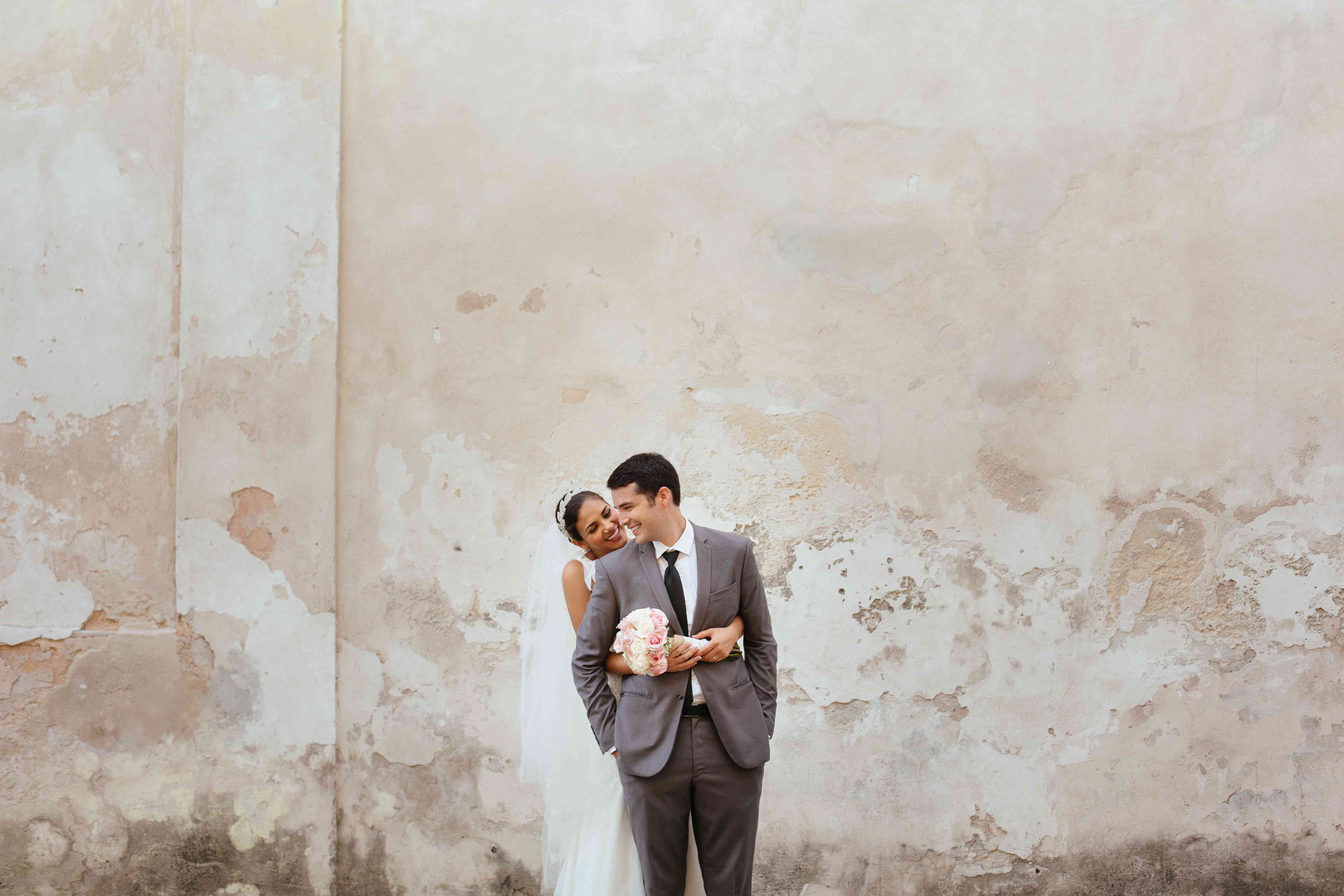 新娘和新郎先看