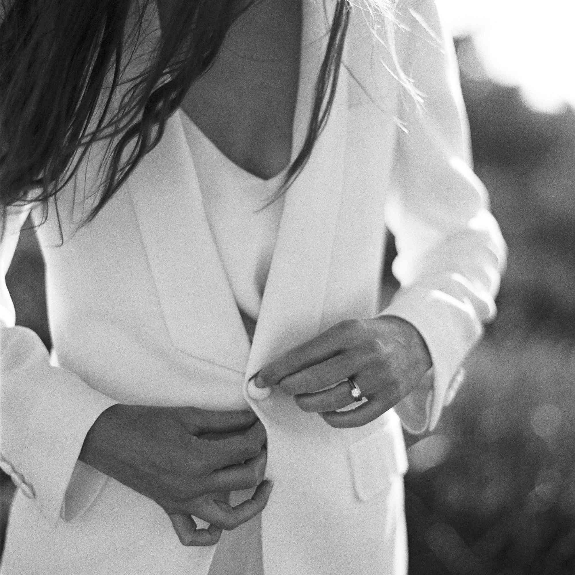 新娘钮扣燕尾服