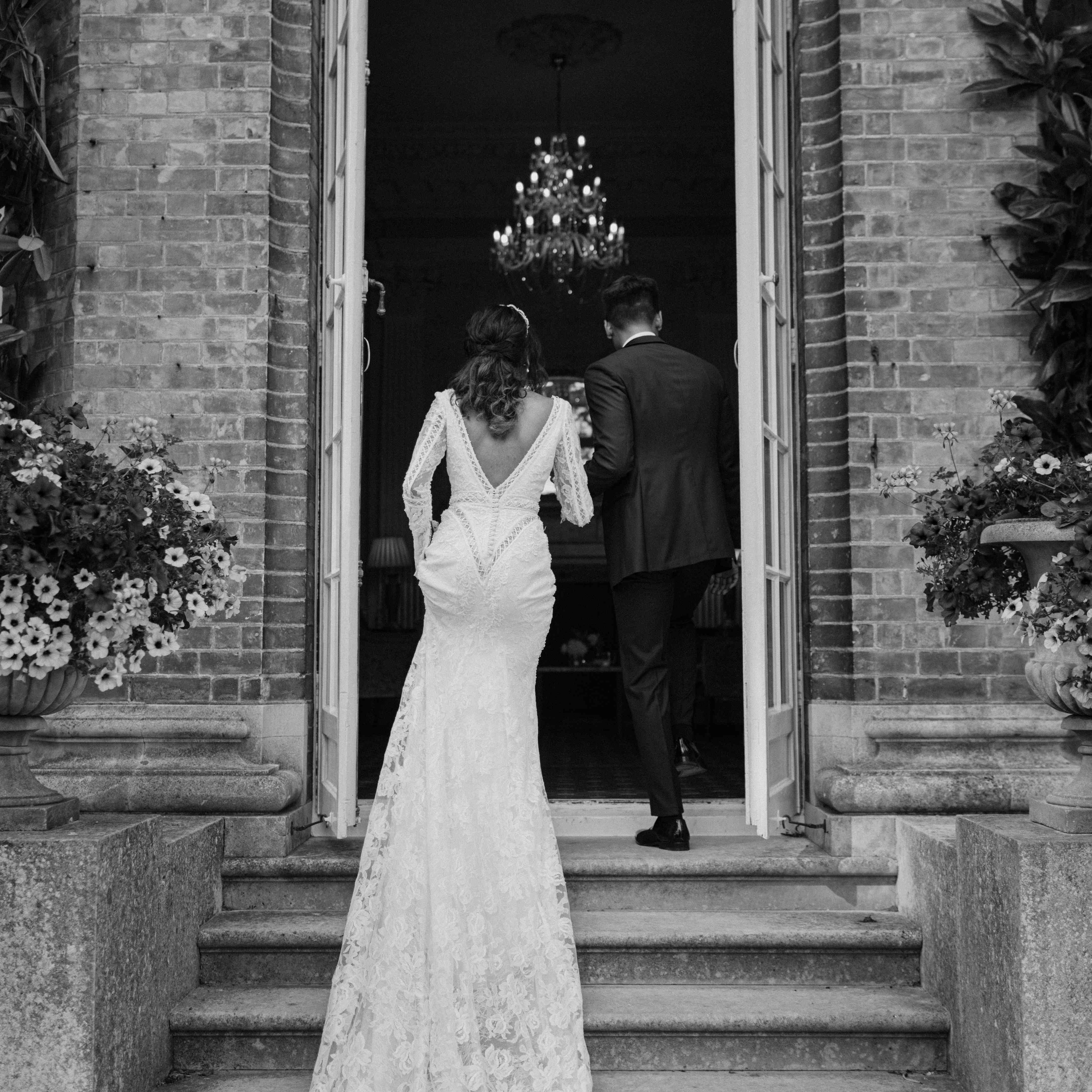 黑白的新娘和新郎