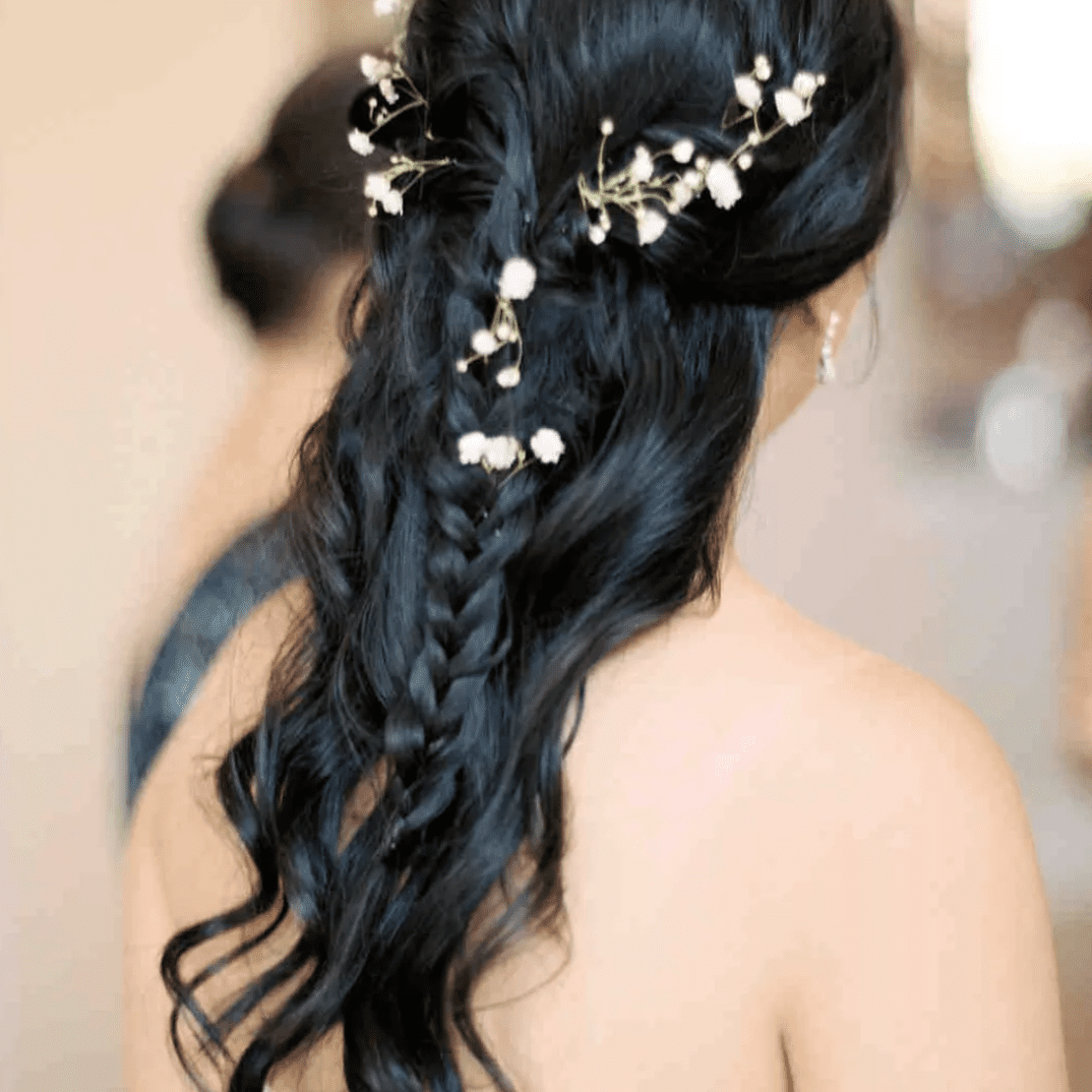 新娘与辫子和满天星发型