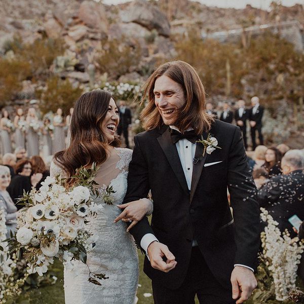 新娘and groom ceremony exit