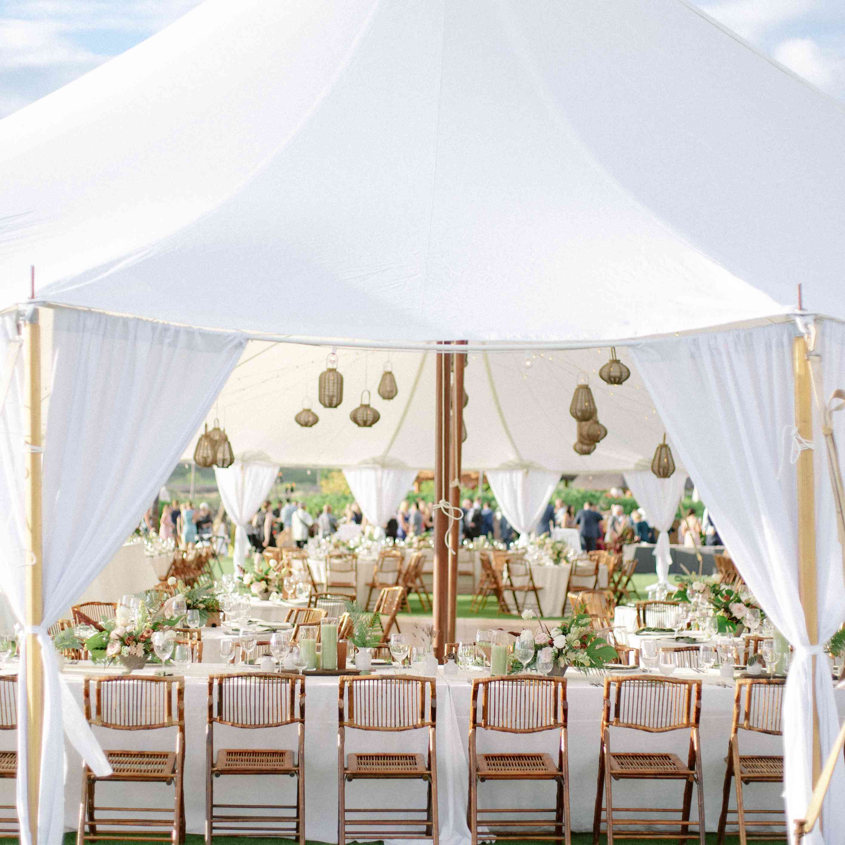 远道而来的礼宾帐篷