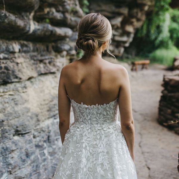 无肩带婚纱小贴士