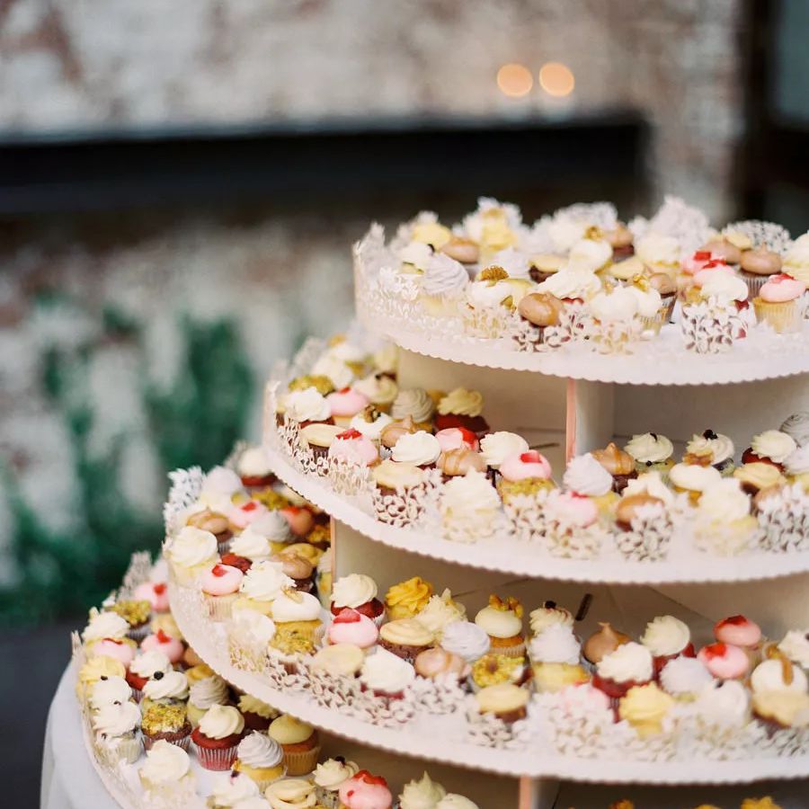 迷你杯形蛋糕塔