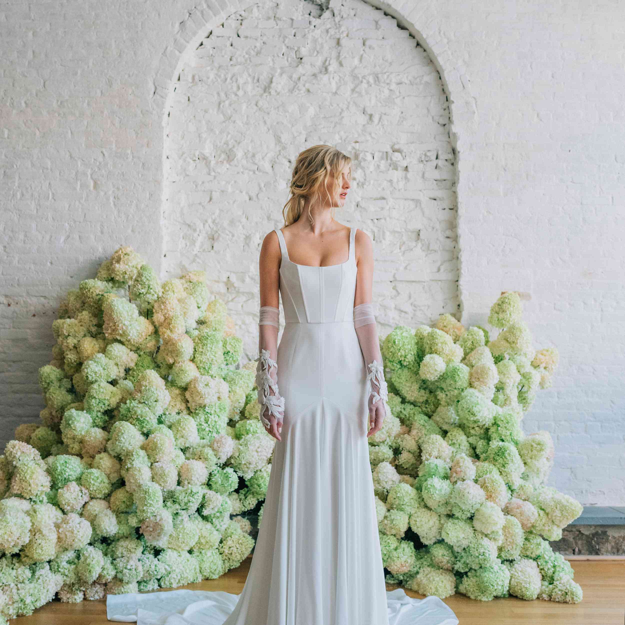 卡罗尔·汉娜婚纱