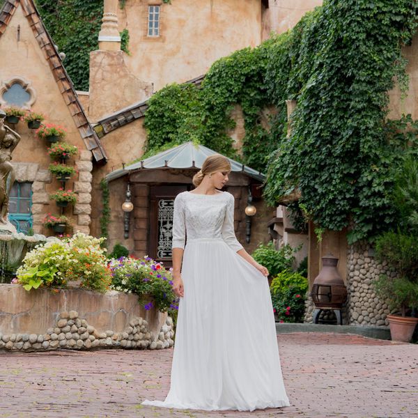 谦虚by Mon Cheri Spring 2018