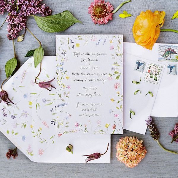 独特的花主题婚礼请柬
