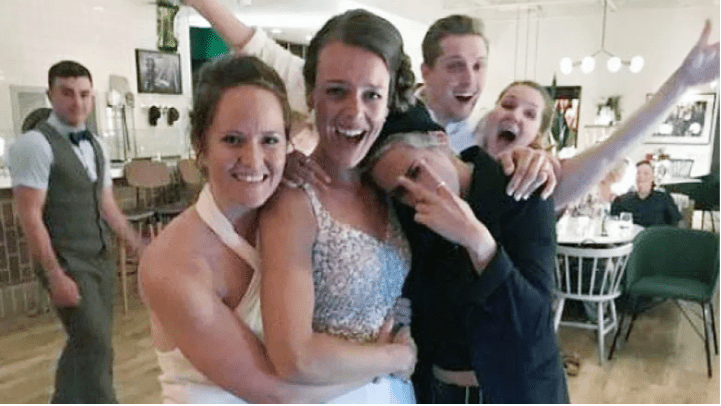 克里斯汀斯图尔特坠毁婚礼