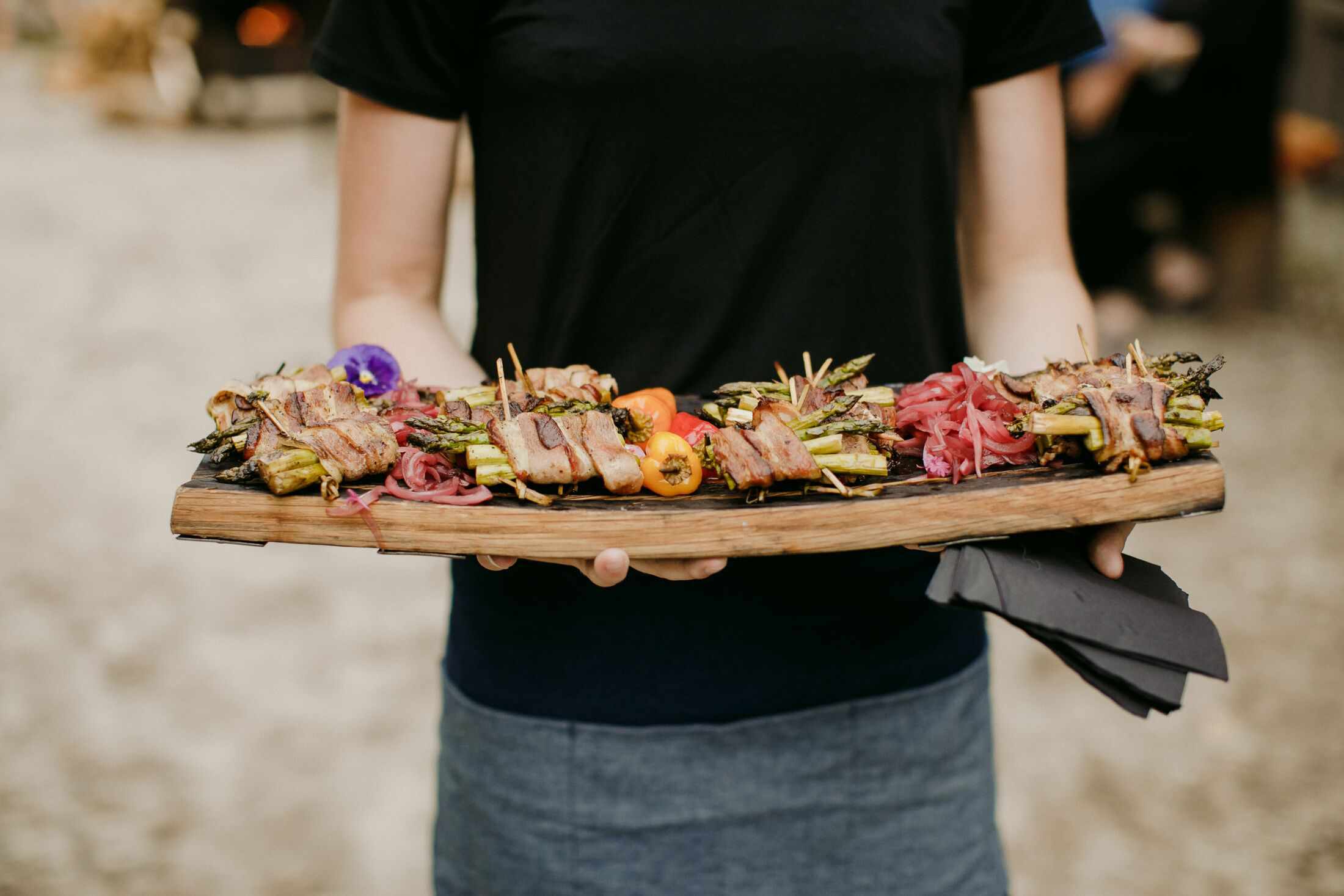 与培根包裹芦笋拼盘