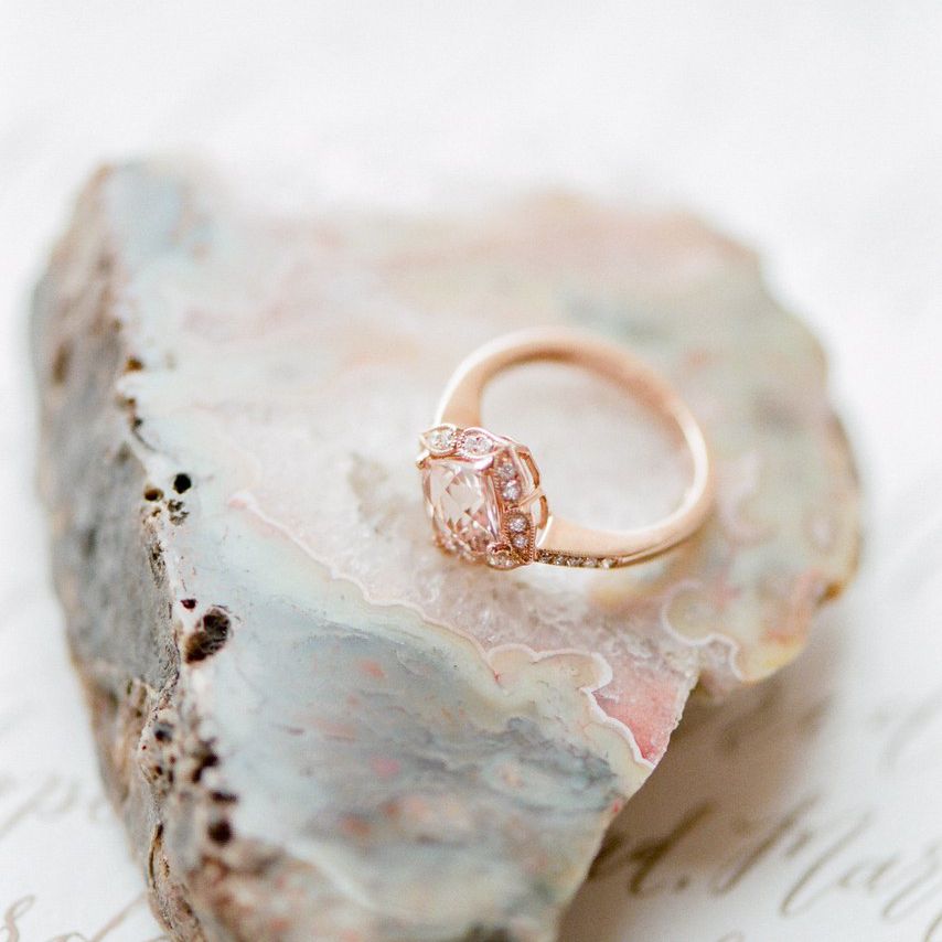 玫瑰金订婚戒指188bet官网88bet官网“class=