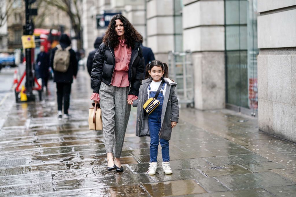 母亲和她的孩子