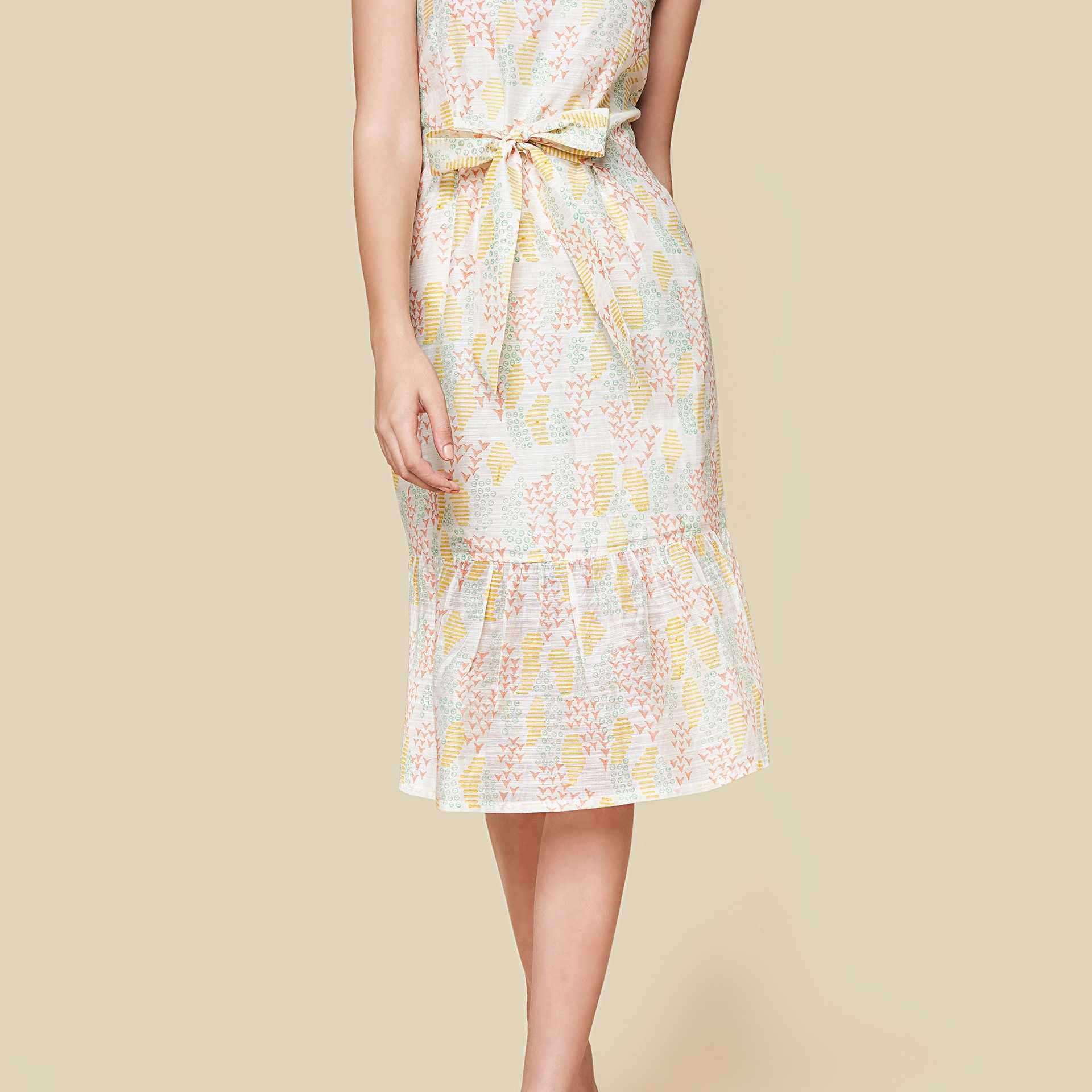 无肩带图案米迪连衣裙与蝴蝶结带