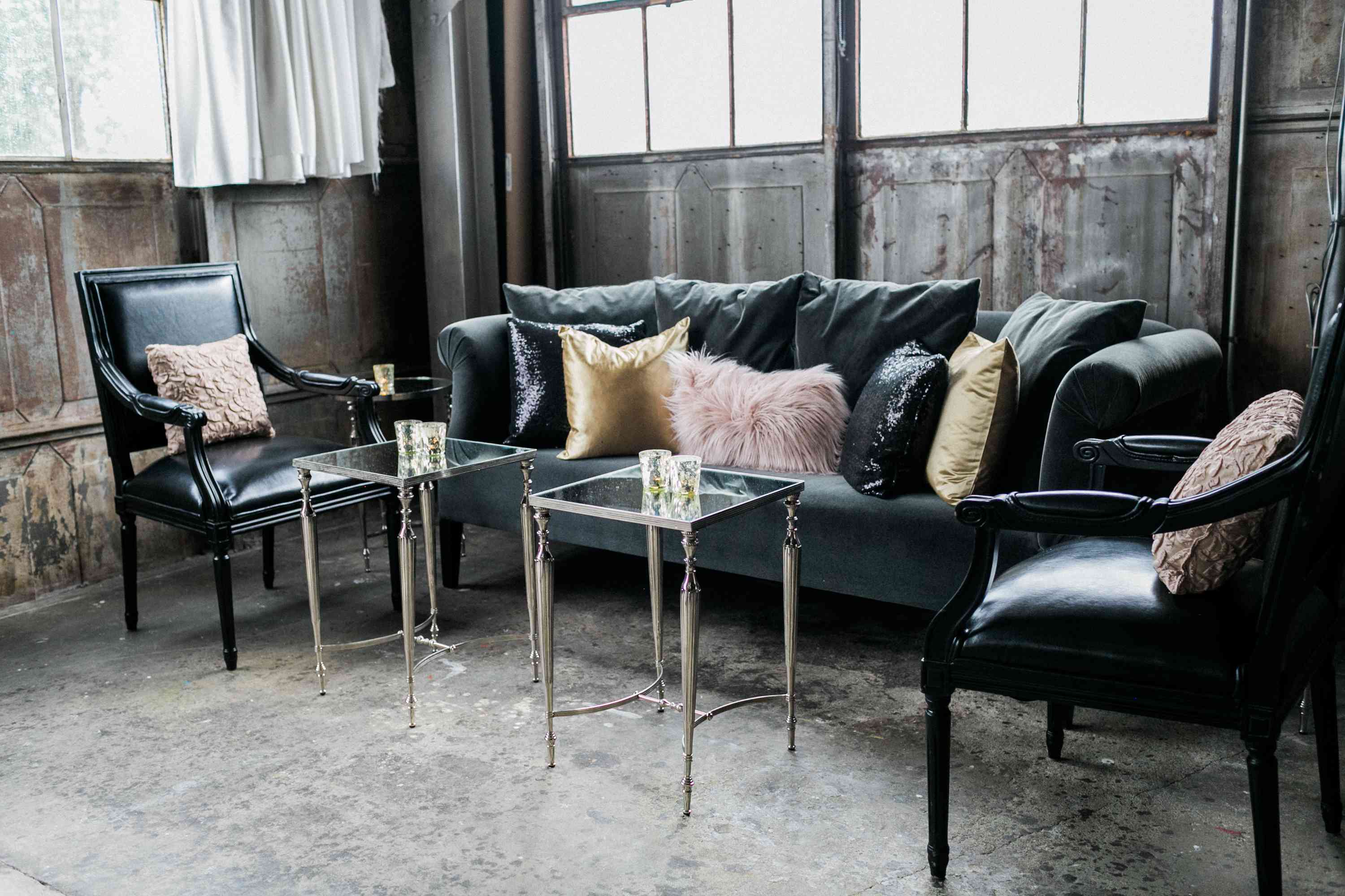 在婚礼天鹅绒座椅