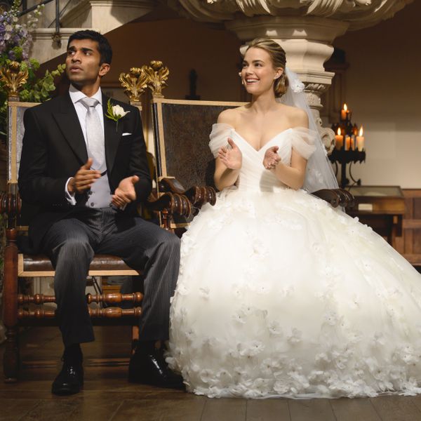 穿着婚纱的新郎和新娘