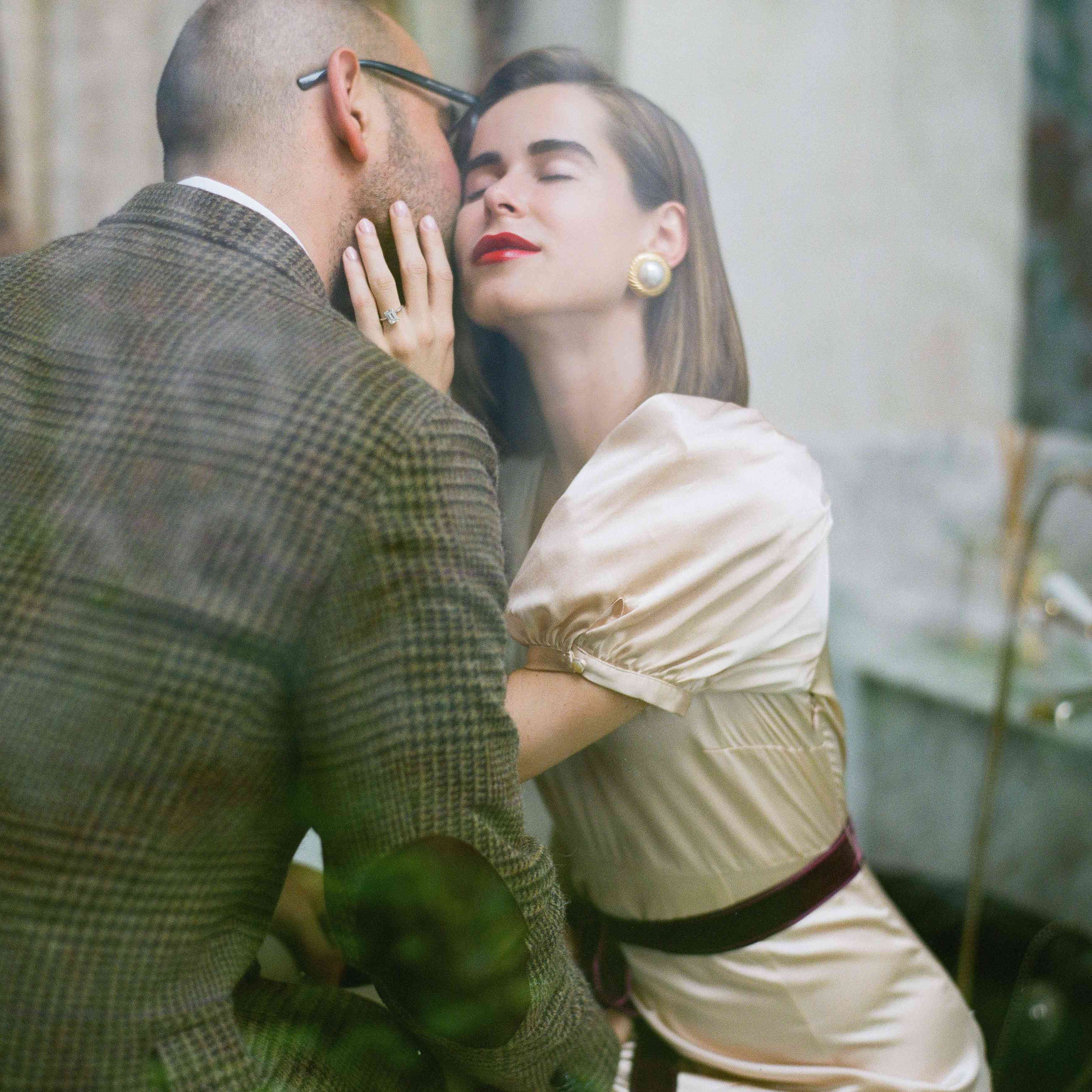 斯蒂芬妮·希尔订婚照188bet官网88bet官网