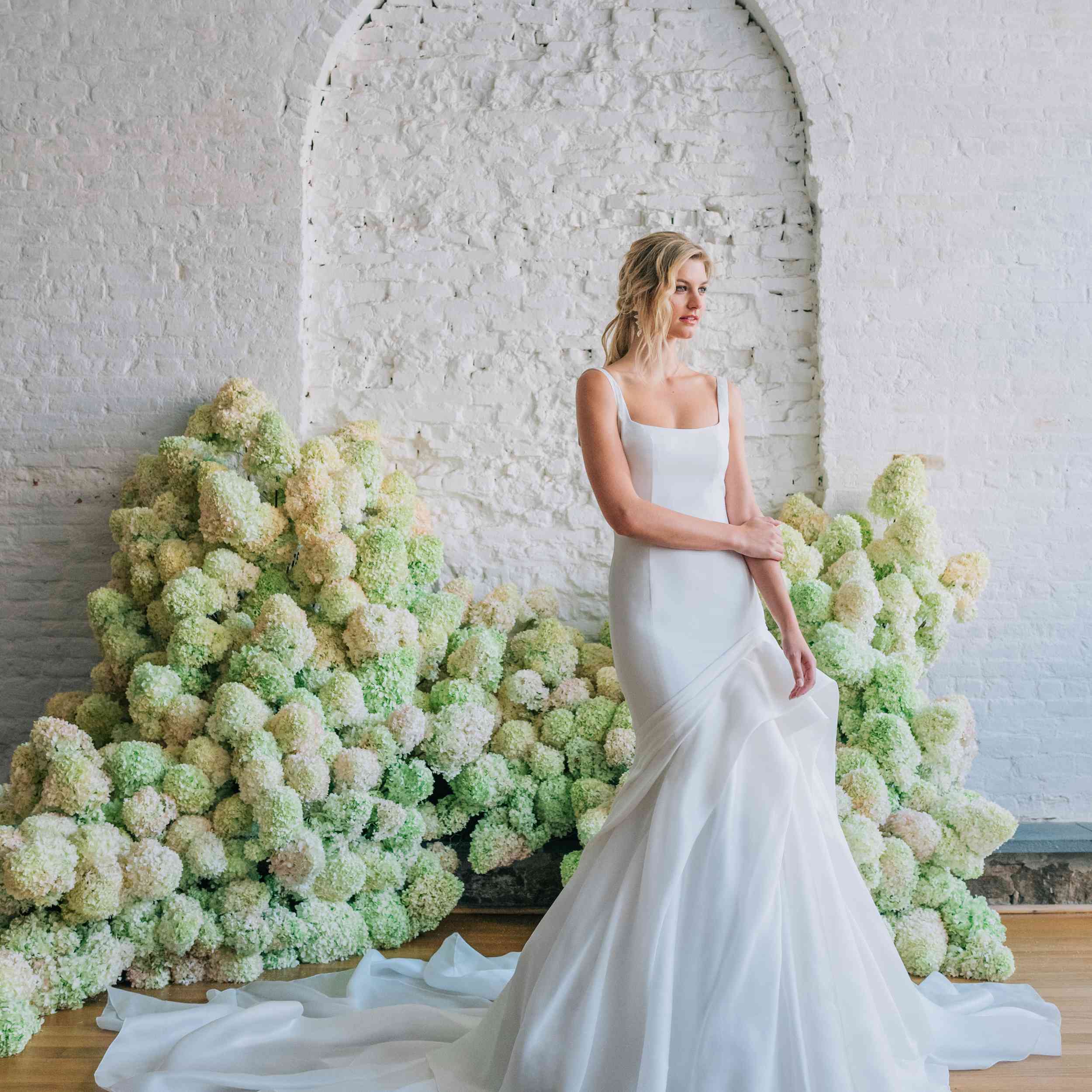 卡罗尔·汉娜婚纱