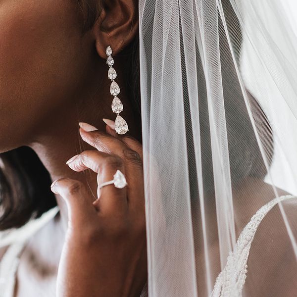 钻石戒指和耳环