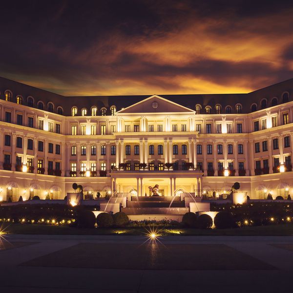 尼卡洛林度假村 - 学士