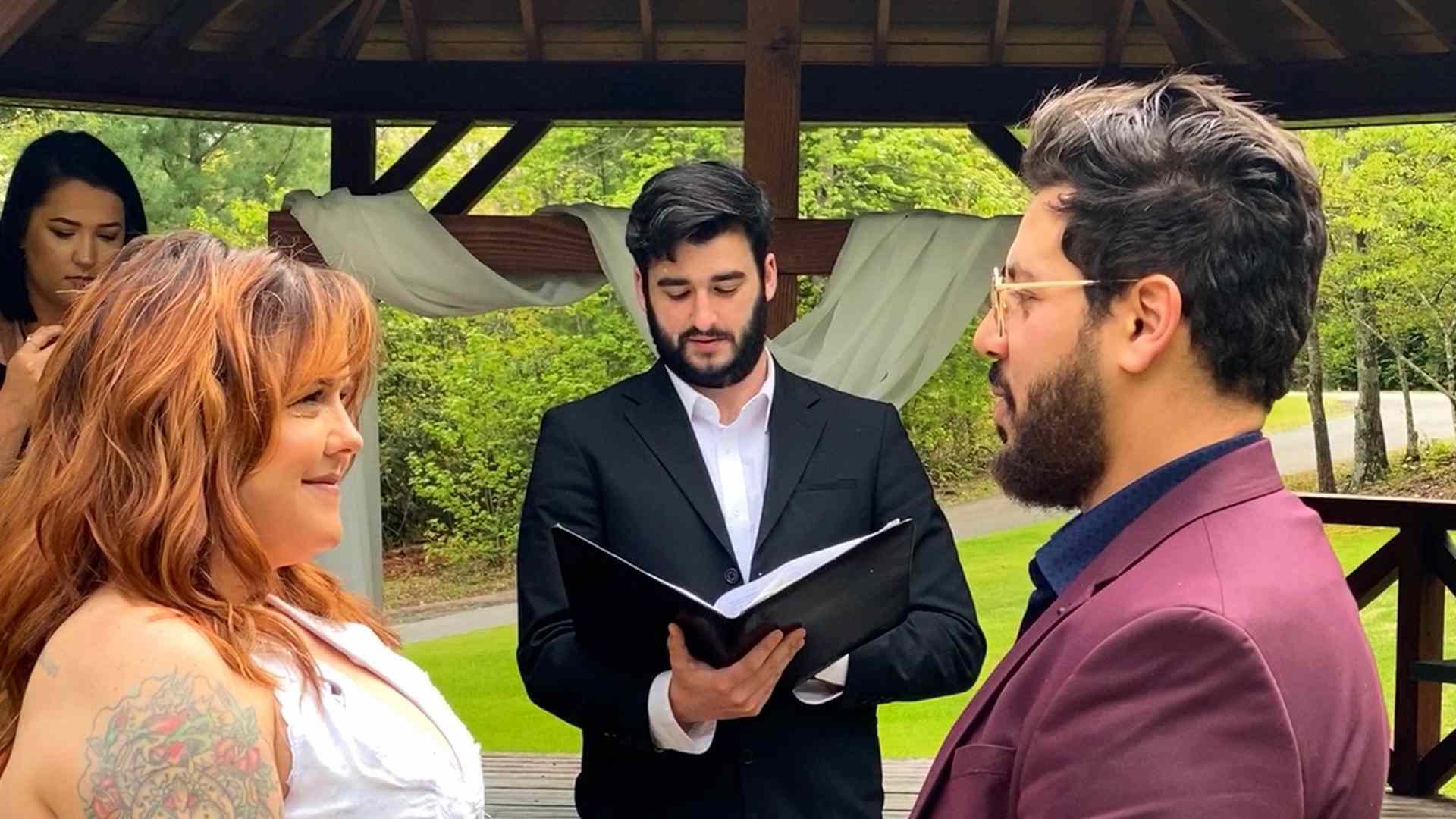 90天未婚恒星丽贝卡帕尔罗特和Zied Hakimi Exchange誓言