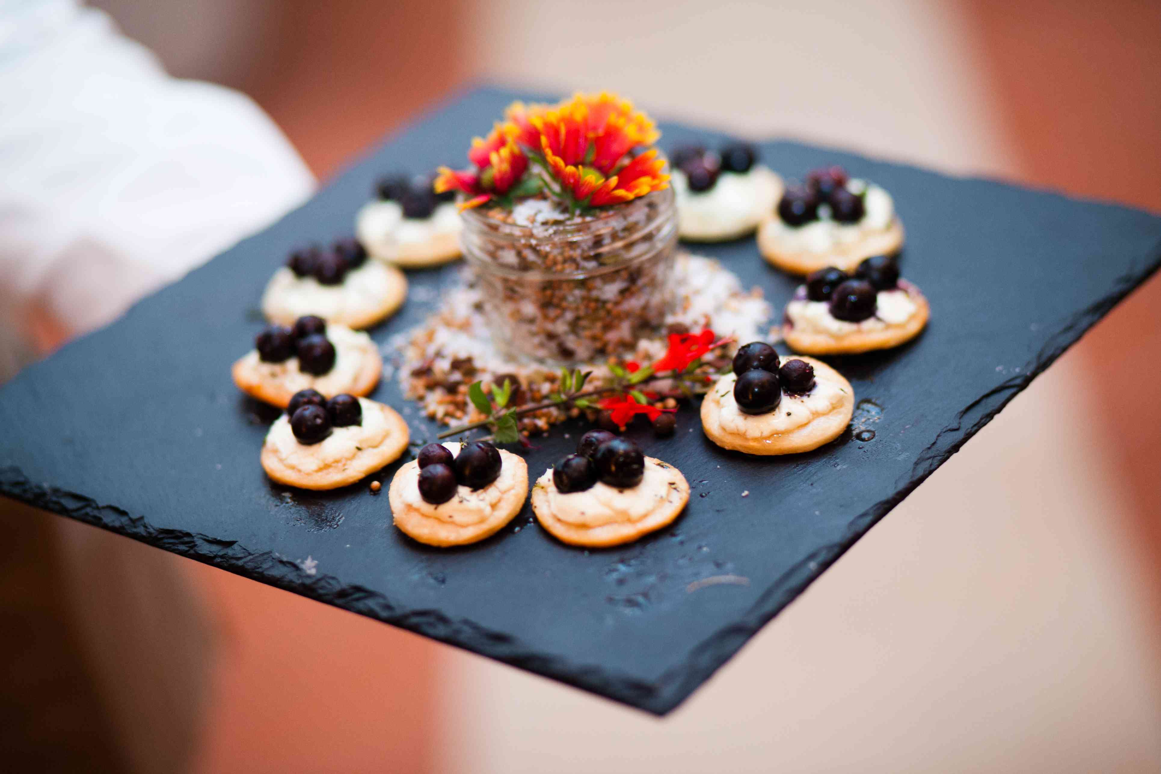 蓝莓山羊奶酪大饼