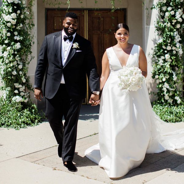 新娘和新郎花拱门