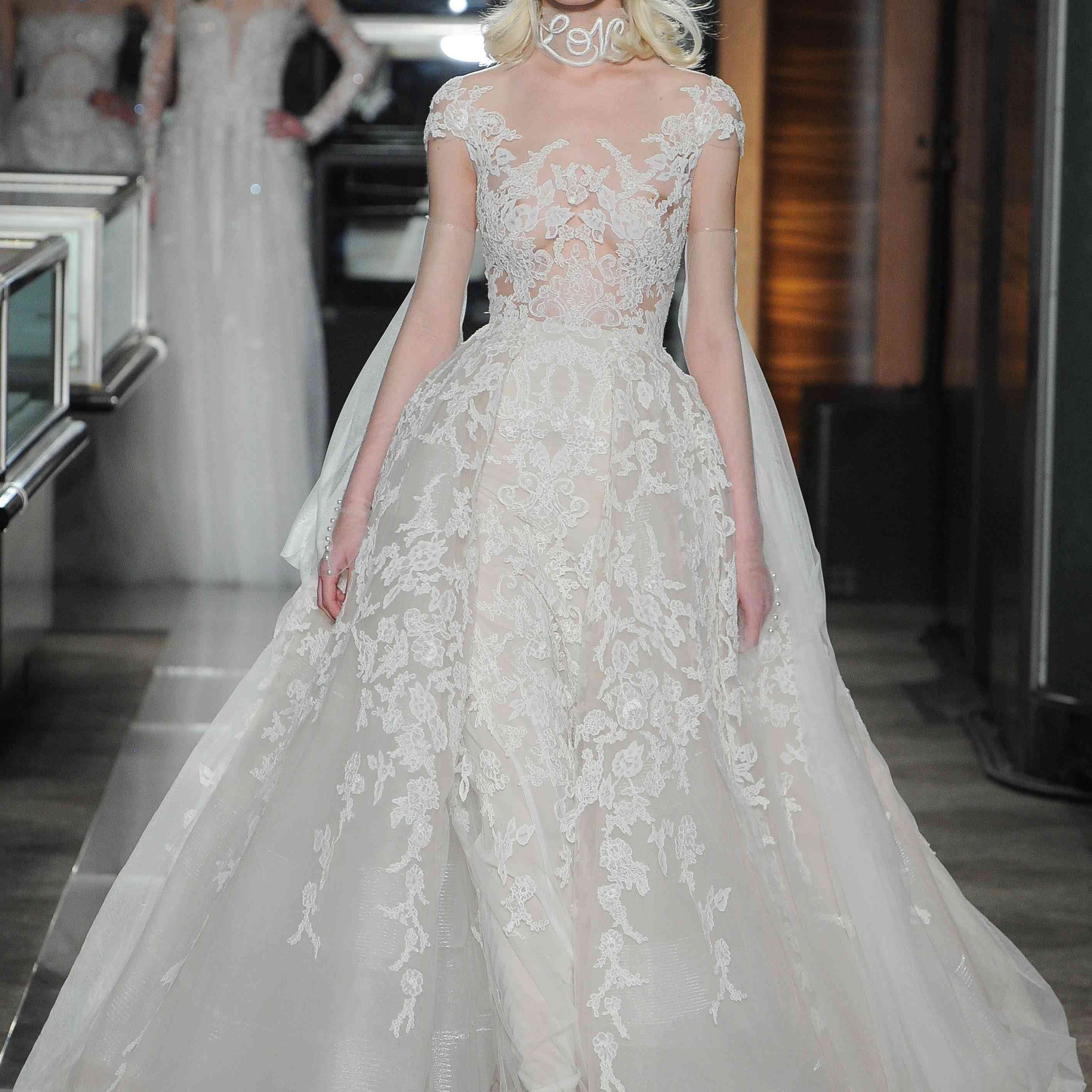 <p Reem Acra裙带婚纱</p><br><br>