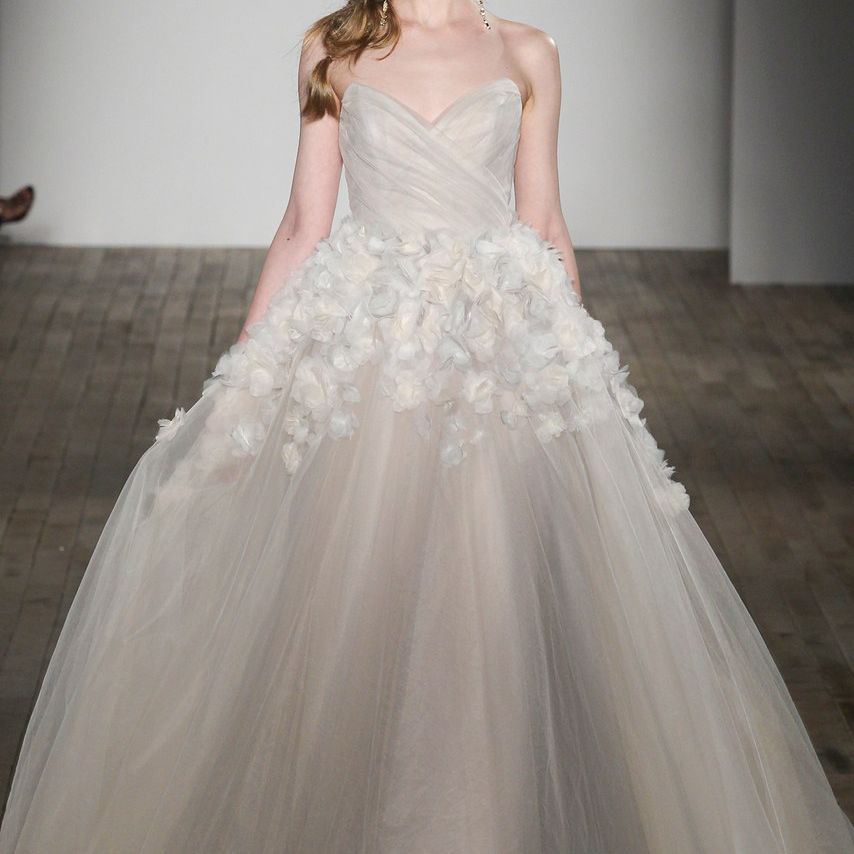 吉姆·蒂勒耶尔默舞会礼服