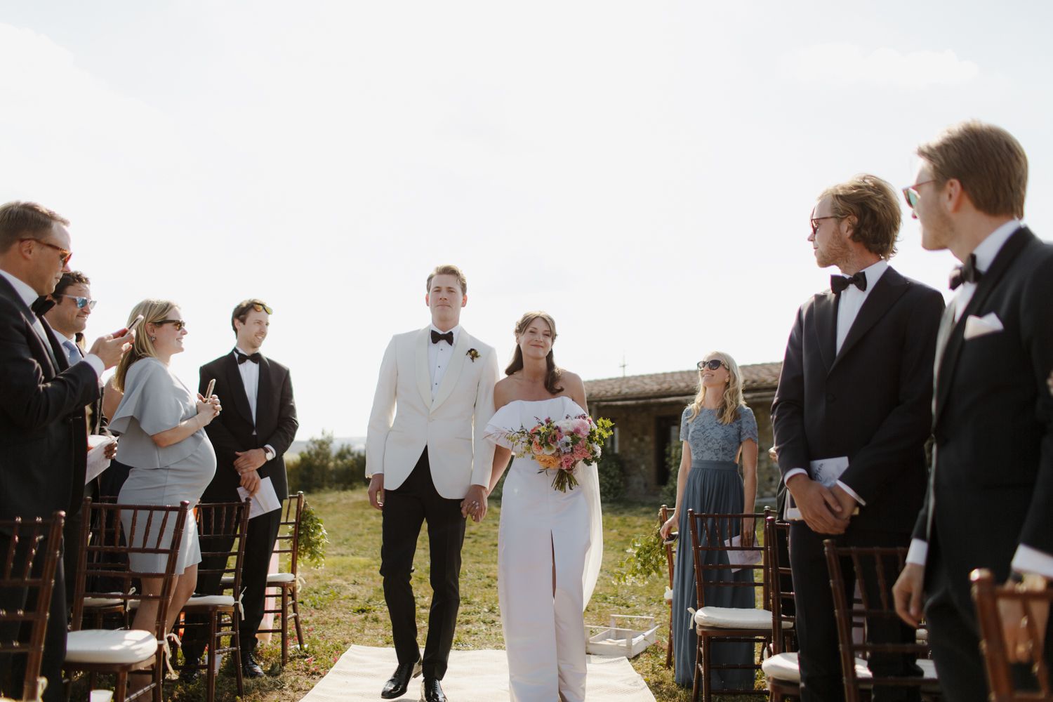 新娘和新郎流行