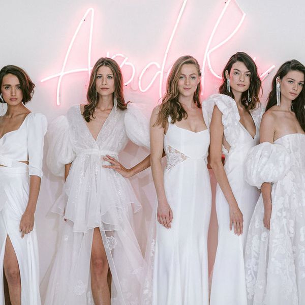 在模型上的婚纱礼服