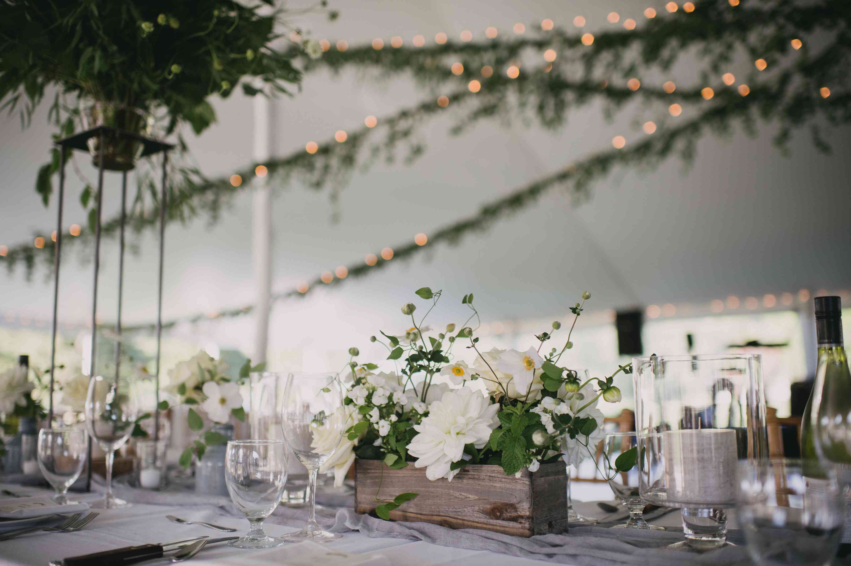 <p>播种机箱子中心件</ p> <br> <br>