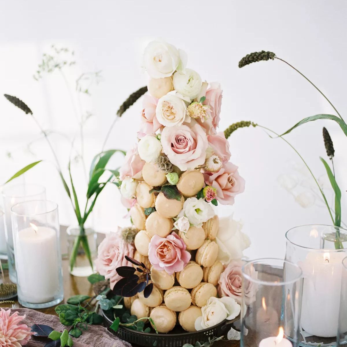 带花的马卡龙塔