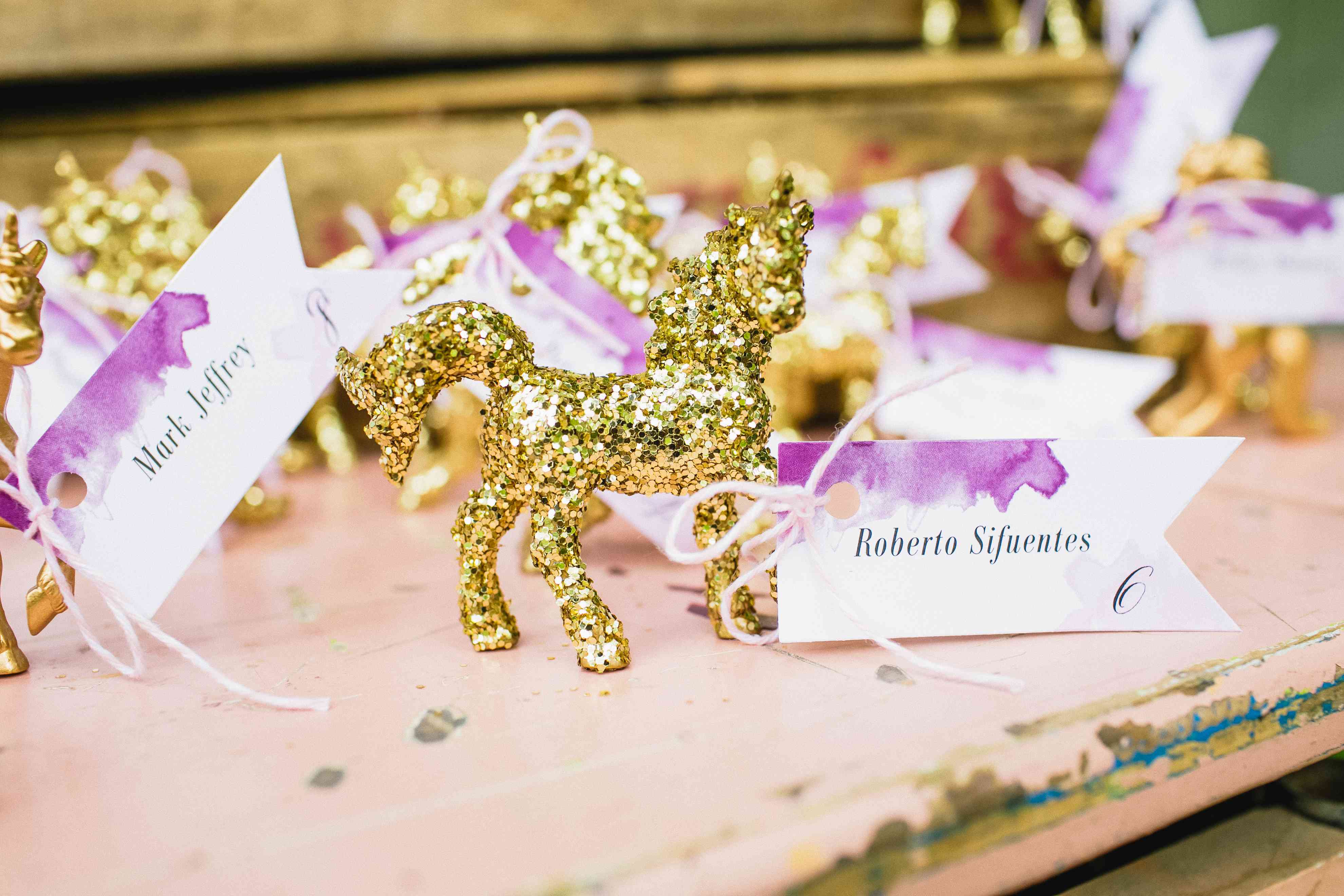 独角兽护送卡片